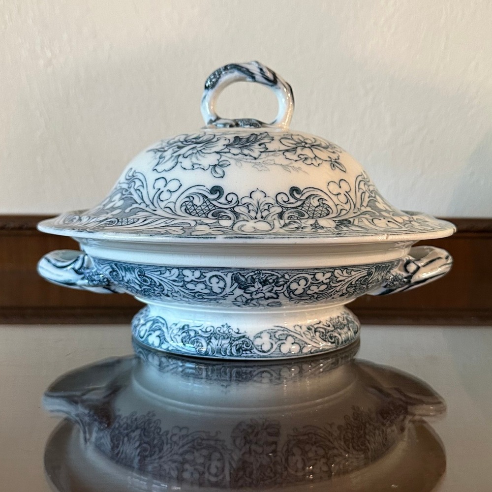 Antique Sydenham Blue White Transferware Ironstone Tureen with Lid 10x8